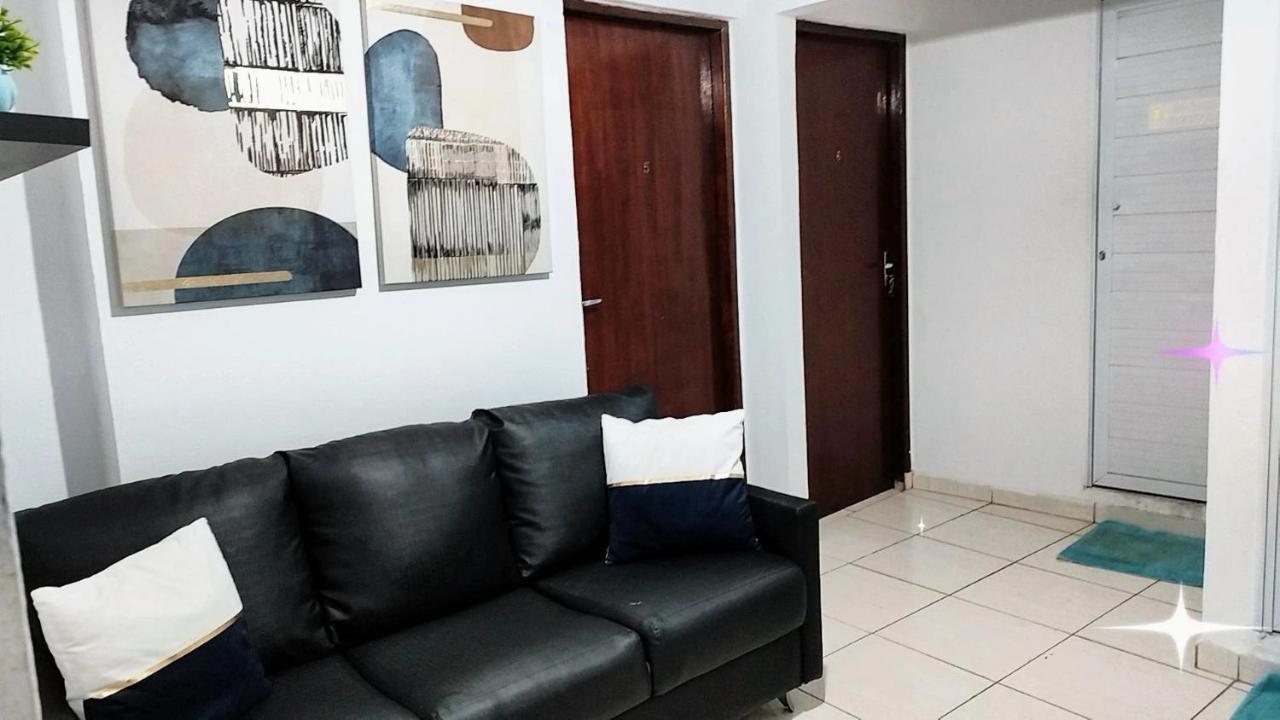 גווארולוס Vitoria Hostel מראה חיצוני תמונה