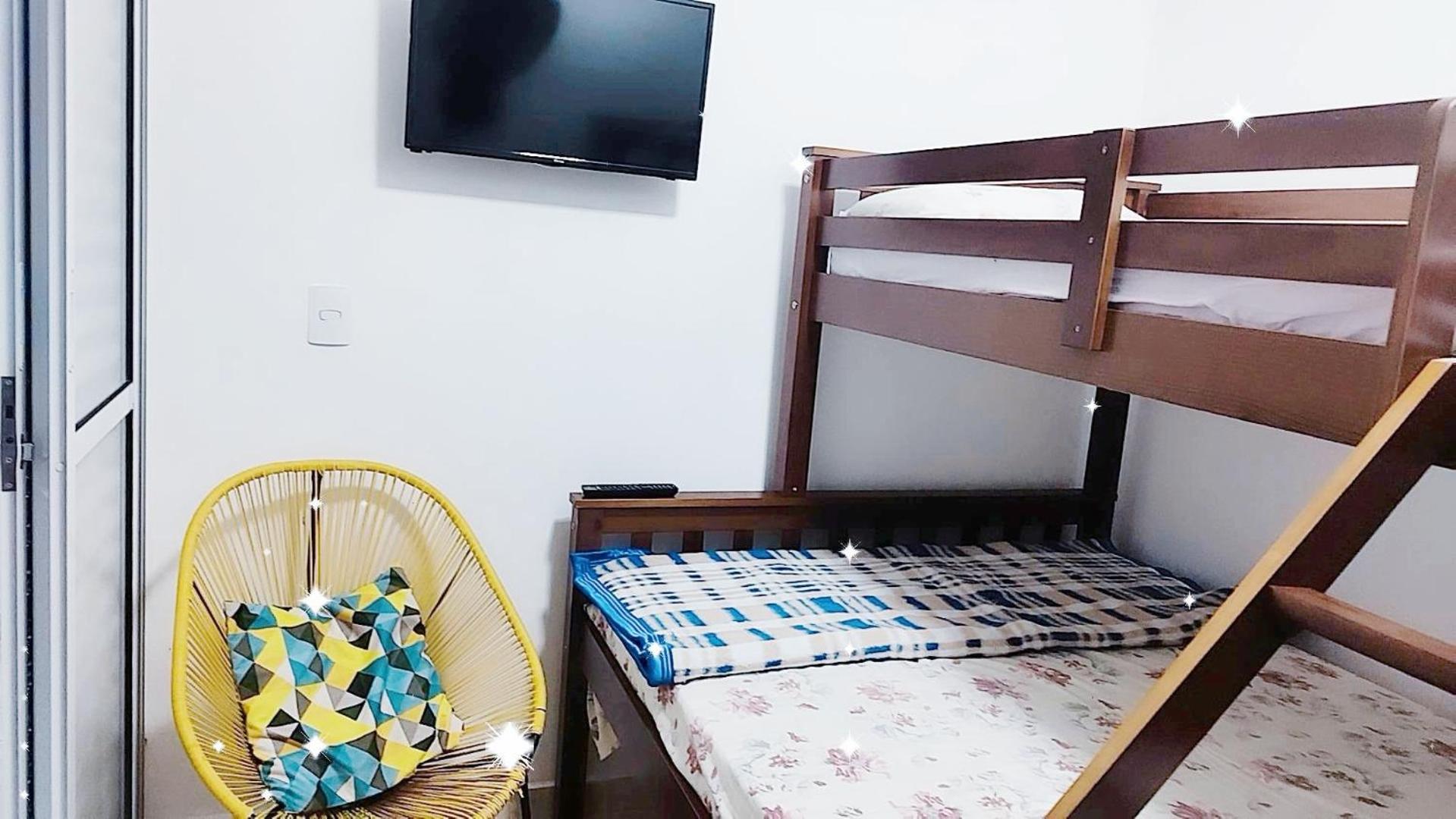 גווארולוס Vitoria Hostel מראה חיצוני תמונה